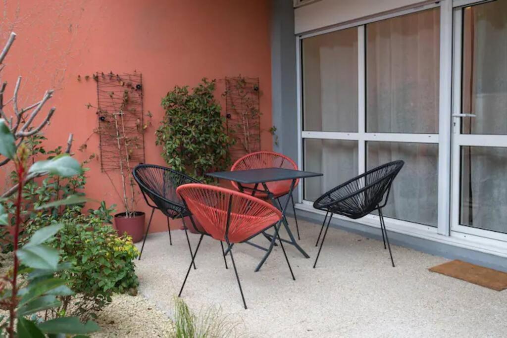 E Fauvette Appartement De Standing Avec Terrasse Επερνέ Εξωτερικό φωτογραφία